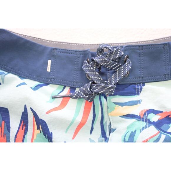 Quiksilver Highline Board Shorts Stretch Striped Floral Surf Water Swim Mens 28 - Picture 3 of 8